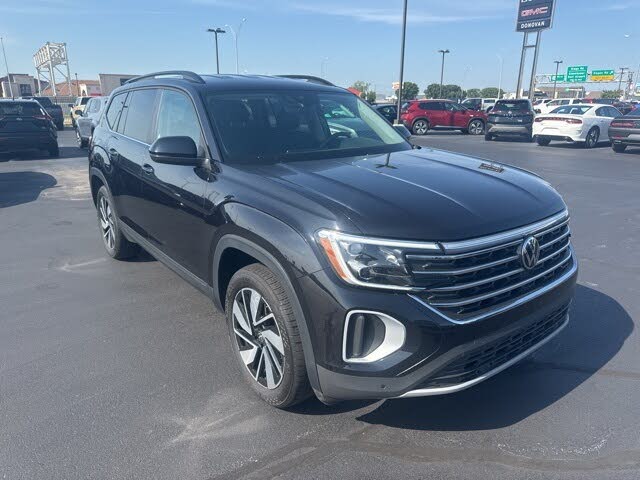 2024 Volkswagen Atlas SE FWD with Technology