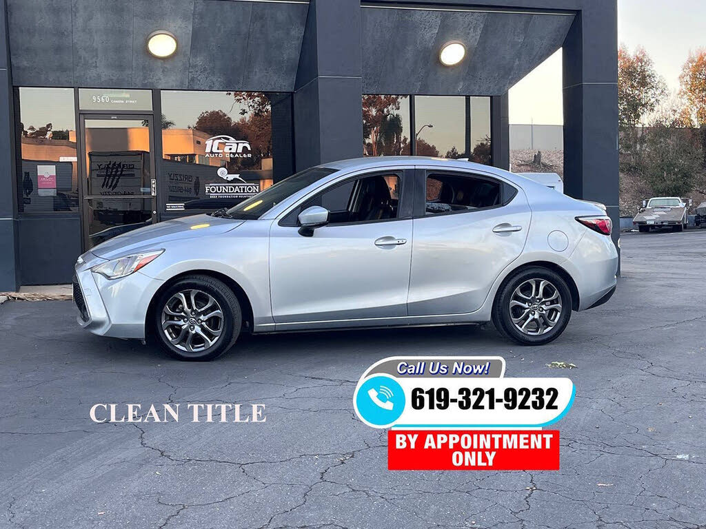 2019 Toyota Yaris XLE Sedan FWD