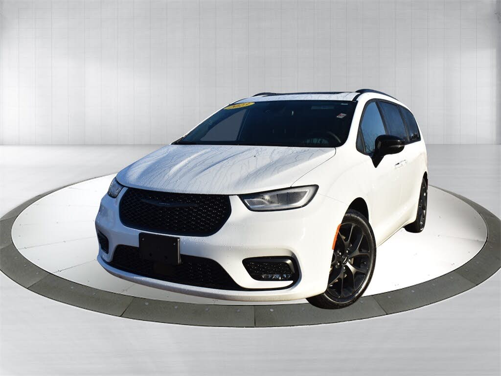 2025 Chrysler Pacifica Limited FWD