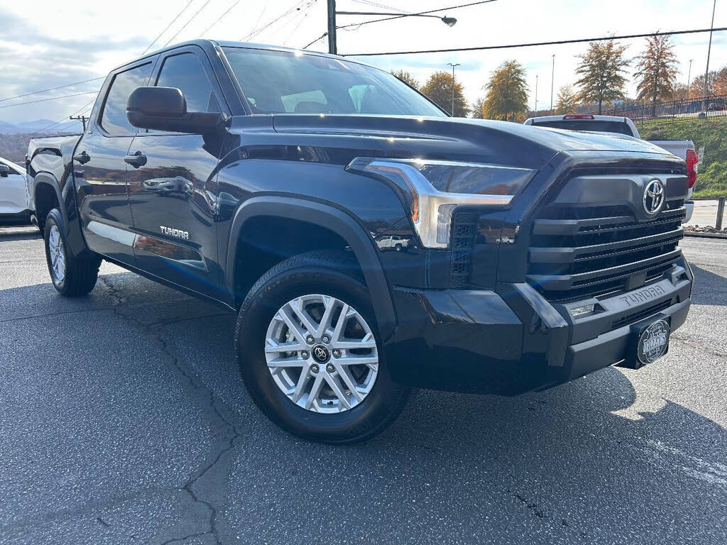 2025 Toyota Tundra SR5 CrewMax Cab 4WD