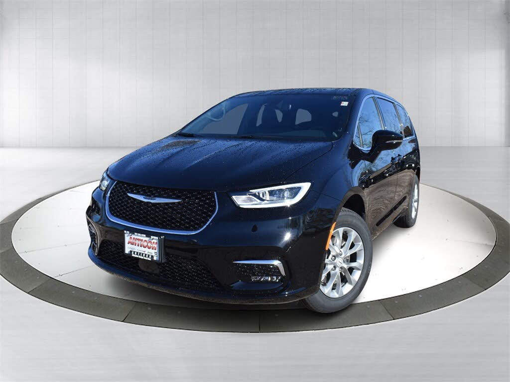 2026 Chrysler Pacifica Select AWD