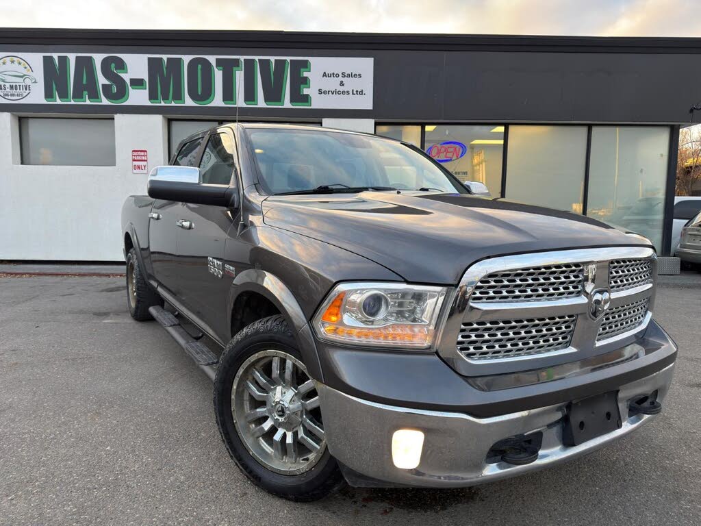 2017 RAM 1500 Laramie Crew Cab 4WD