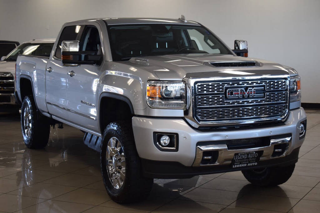 2018 GMC Sierra 2500HD Denali Crew Cab SB 4WD