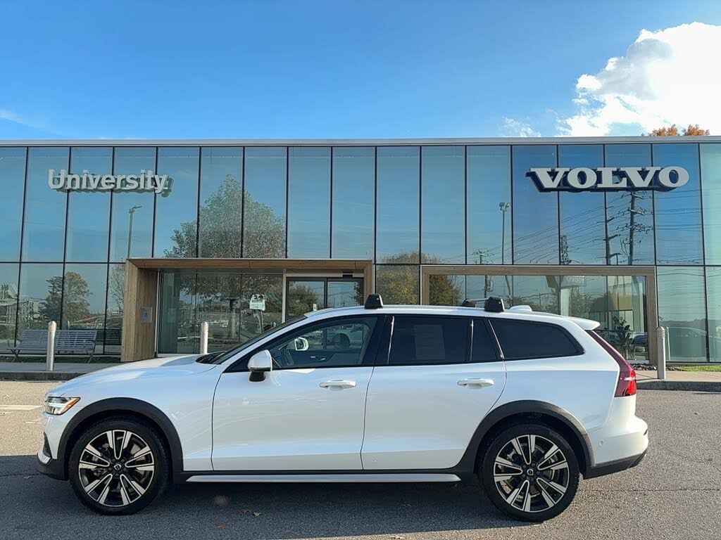 2023 Volvo V60 Cross Country B5 Ultimate AWD