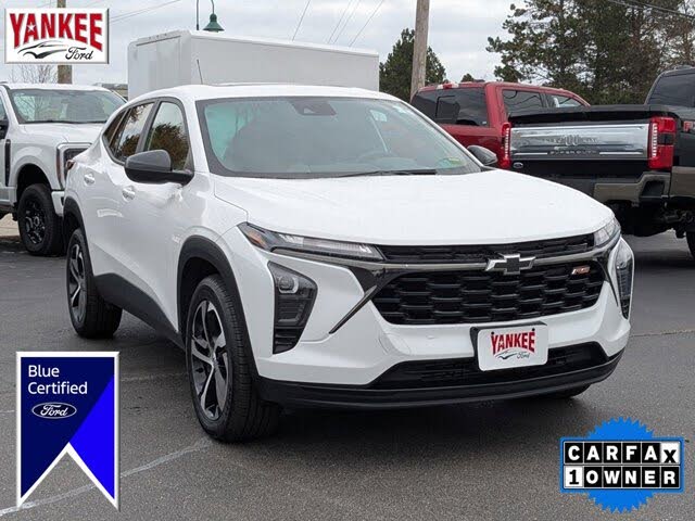 2024 Chevrolet Trax RS with 1RS FWD