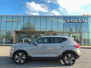 Volvo XC40 B5 Plus Bright Theme AWD