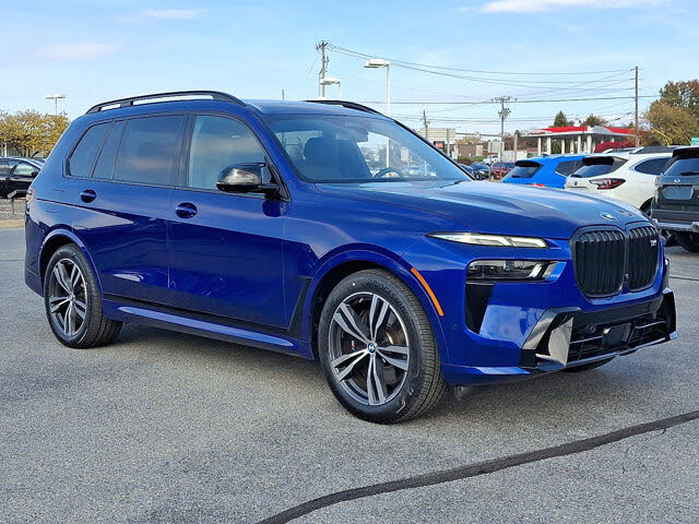 2025 BMW X7 M60i AWD