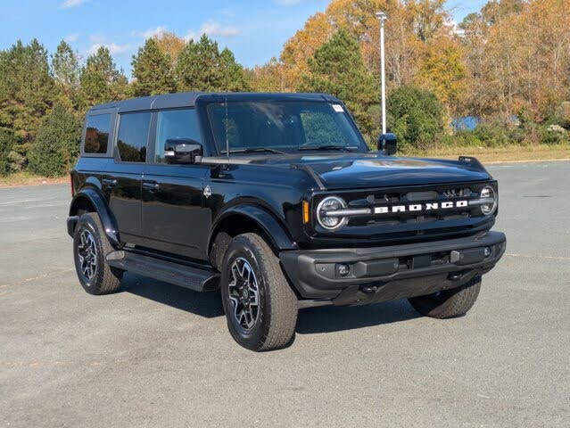2025 Ford Bronco Outer Banks 4-Door 4WD