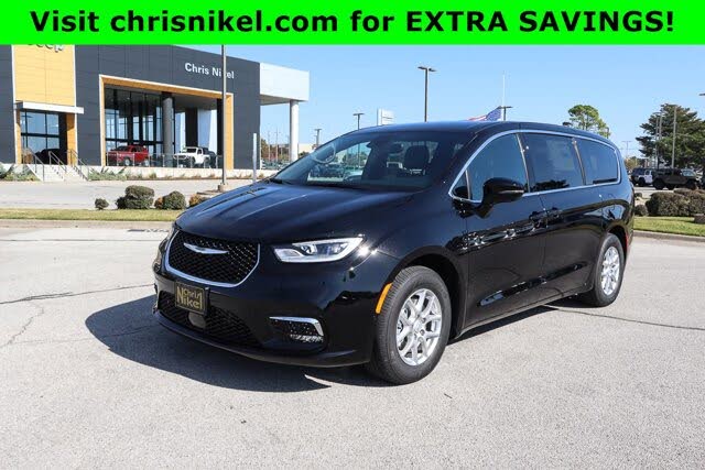 2026 Chrysler Pacifica Select FWD