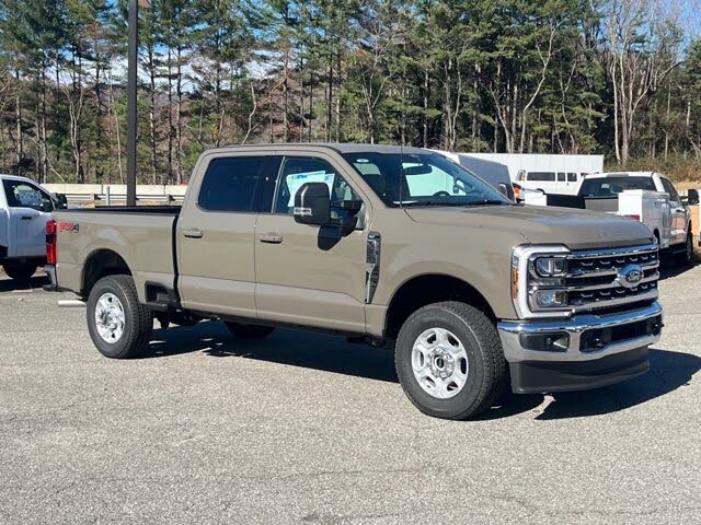 2026 Ford F-250 Super Duty XLT Crew Cab 4WD
