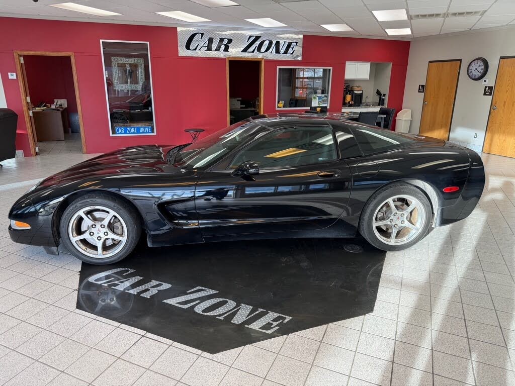2003 Chevrolet Corvette Coupe RWD