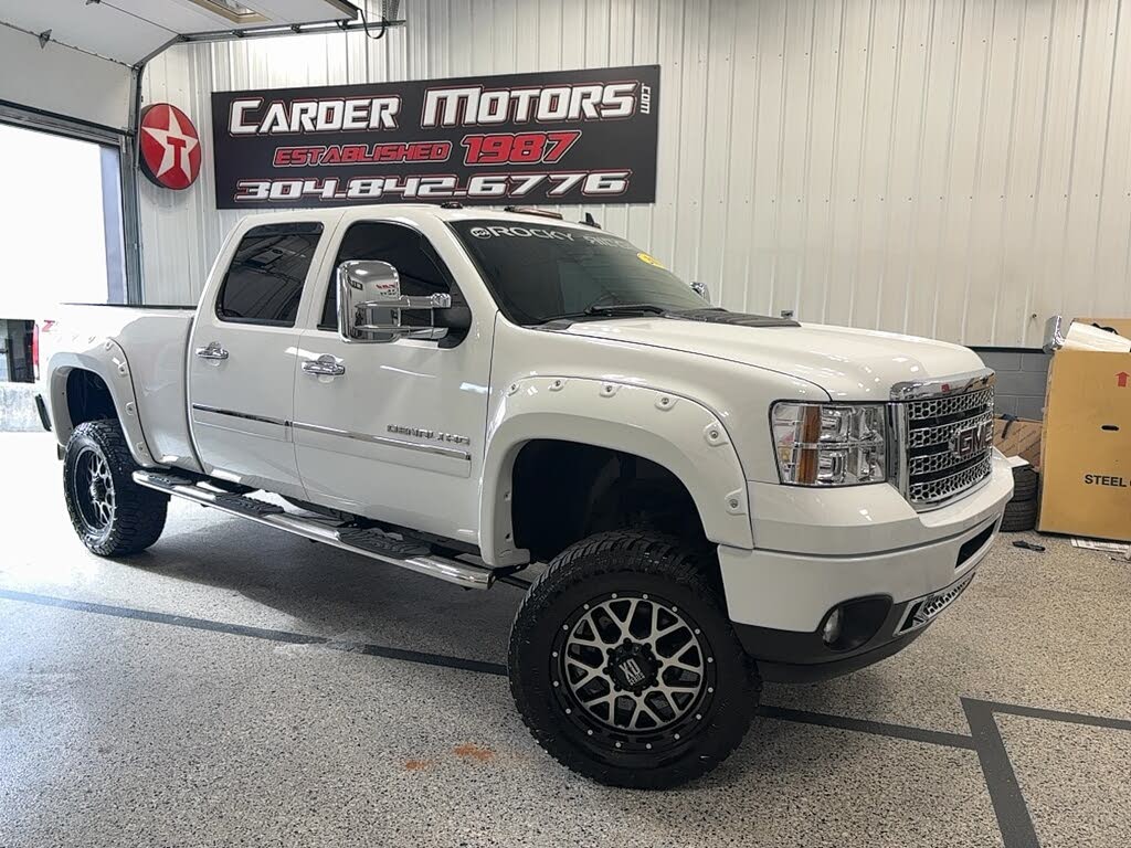 2013 GMC Sierra 2500HD Denali Crew Cab SB 4WD