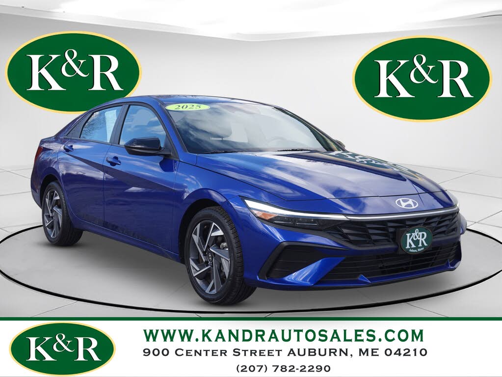 2025 Hyundai Elantra Luxury FWD