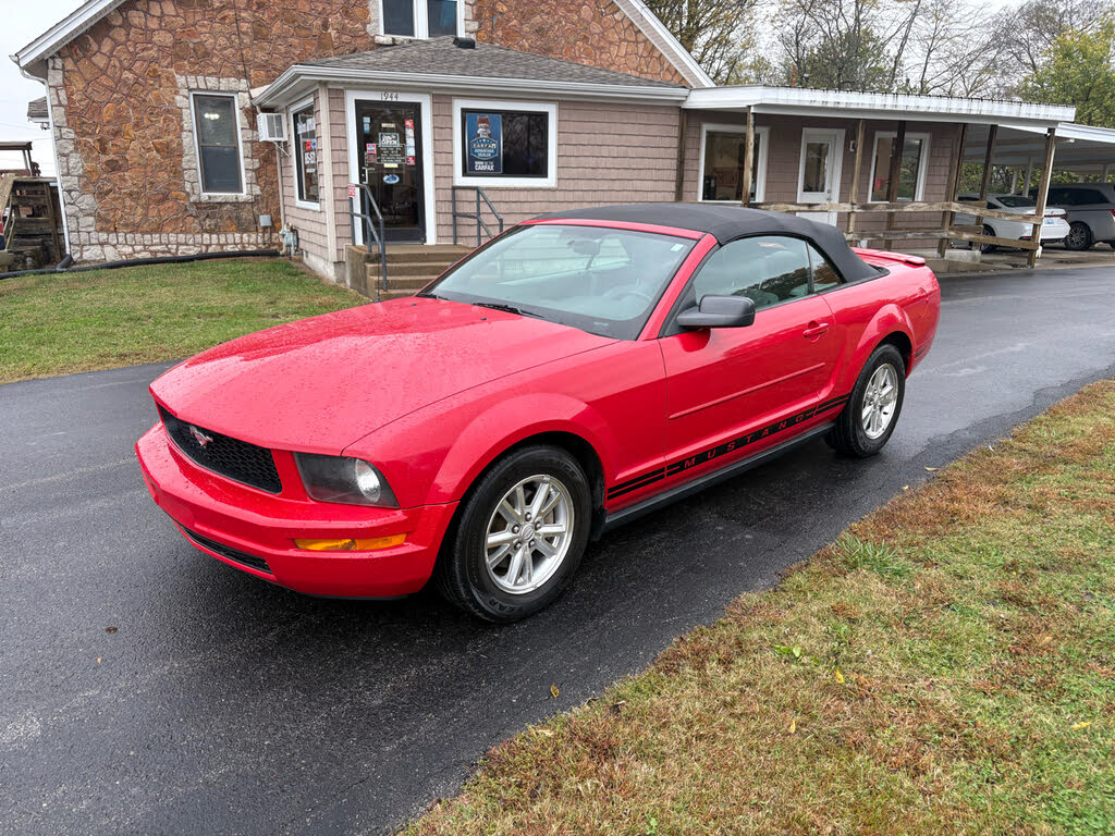 2008 Ford Mustang V6 Deluxe Convertible RWD