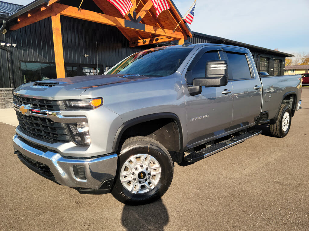 2024 Chevrolet Silverado 3500HD LT Crew Cab 4WD