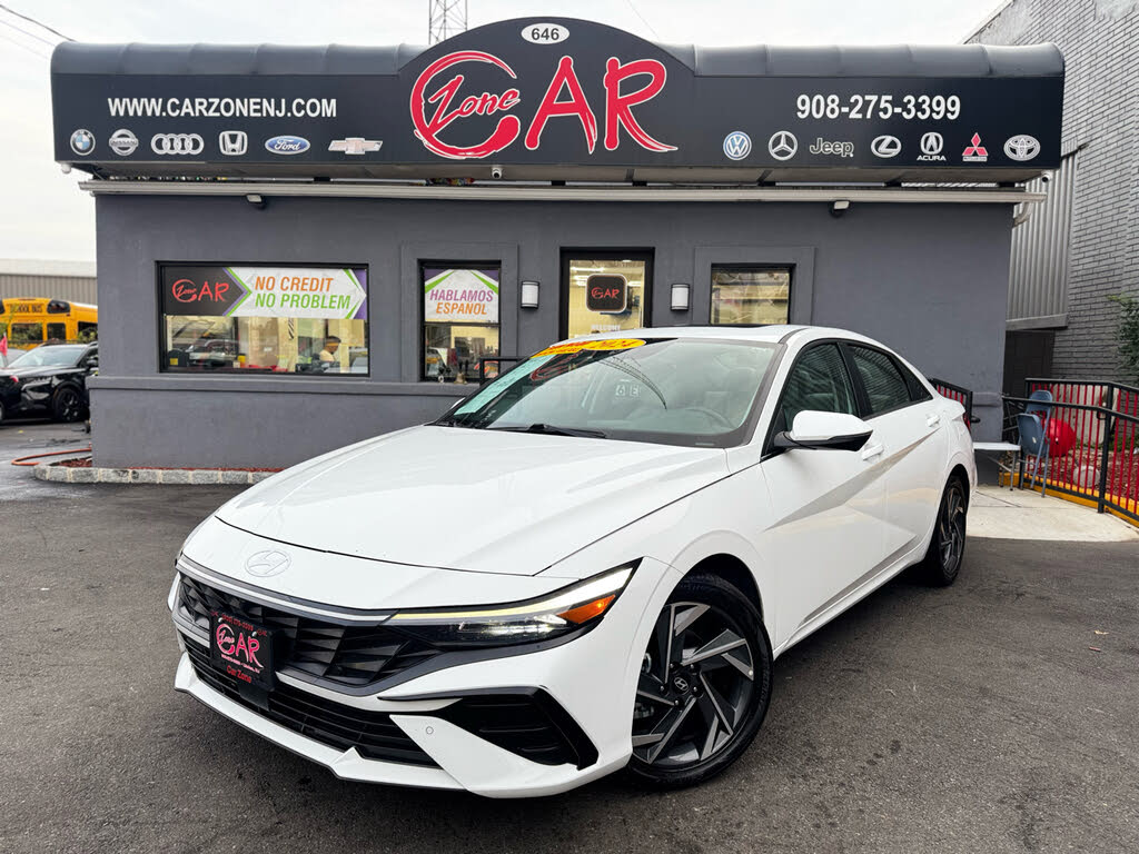 2024 Hyundai Elantra Limited FWD