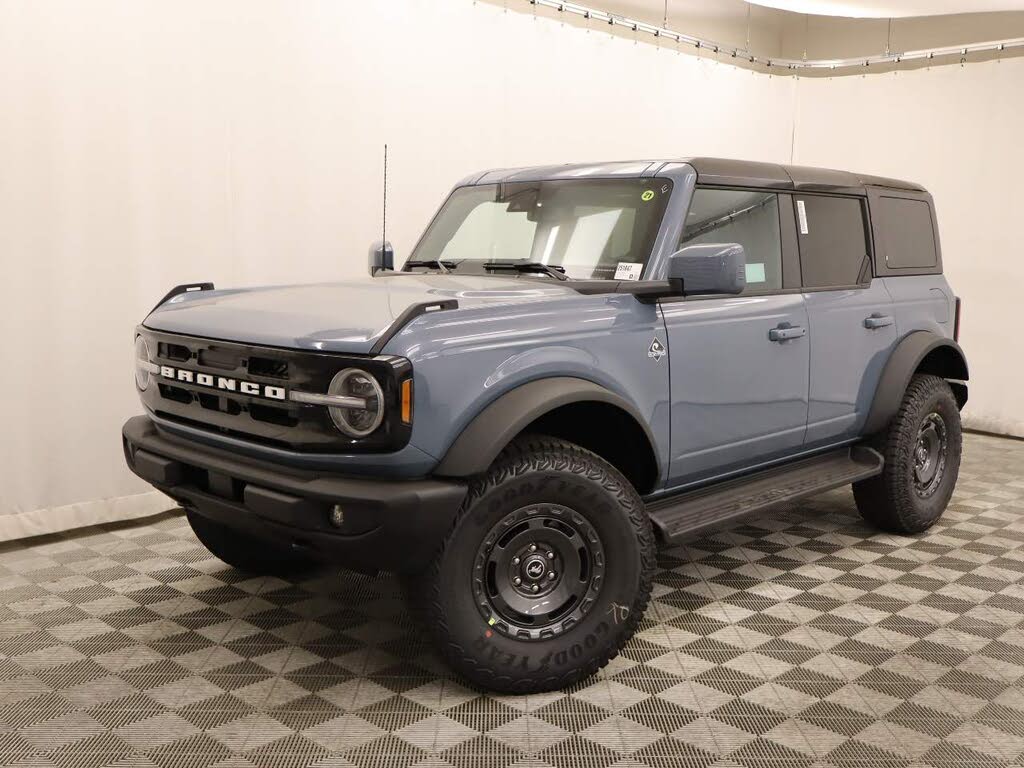 2025 Ford Bronco Outer Banks 4-Door 4WD
