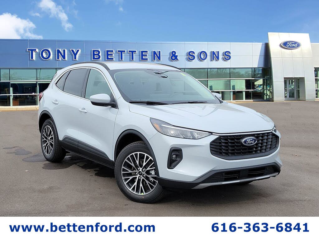 2026 Ford Escape Hybrid Plug-in FWD