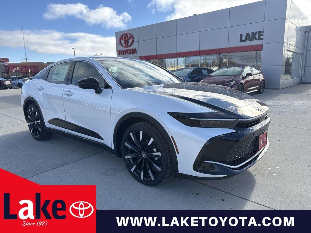 2026 Toyota Crown Platinum AWD