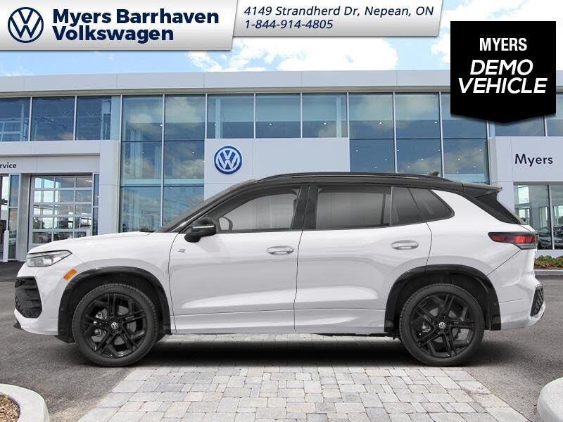 2026 Volkswagen Tiguan Comfortline R-Line Black Edition 4Motion