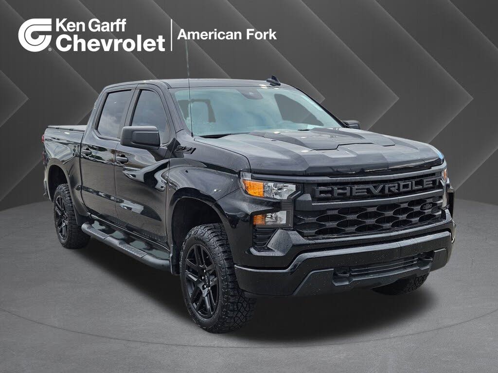 2024 Chevrolet Silverado 1500 Custom Trail Boss Crew Cab 4WD