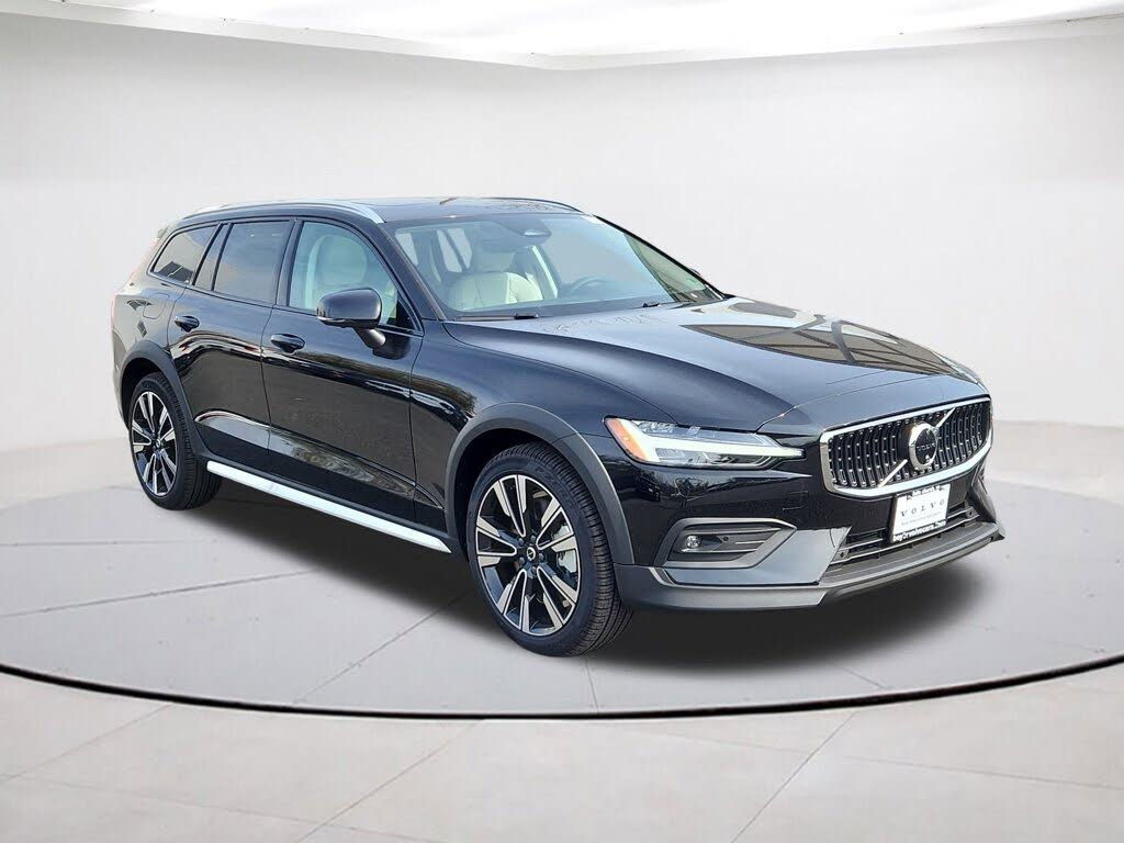 2025 Volvo V60 Cross Country B5 Ultra AWD