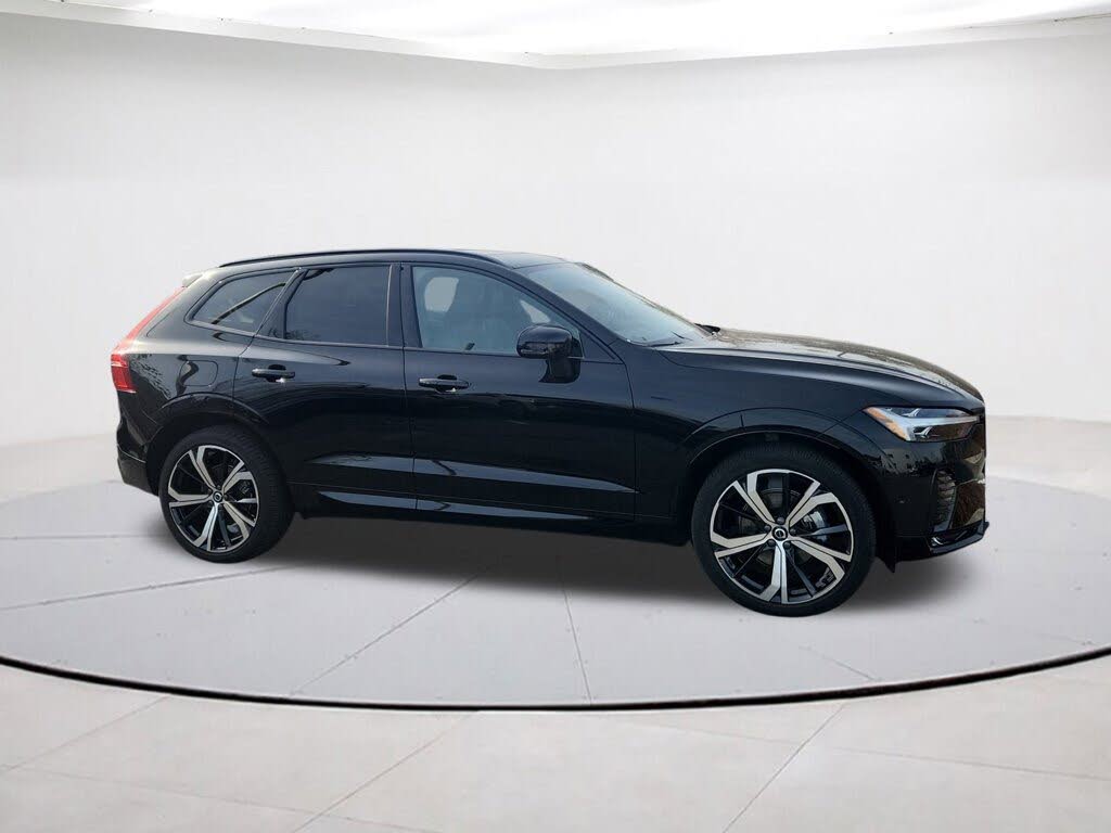 2025 Volvo XC60 B5 Ultra Dark Theme AWD