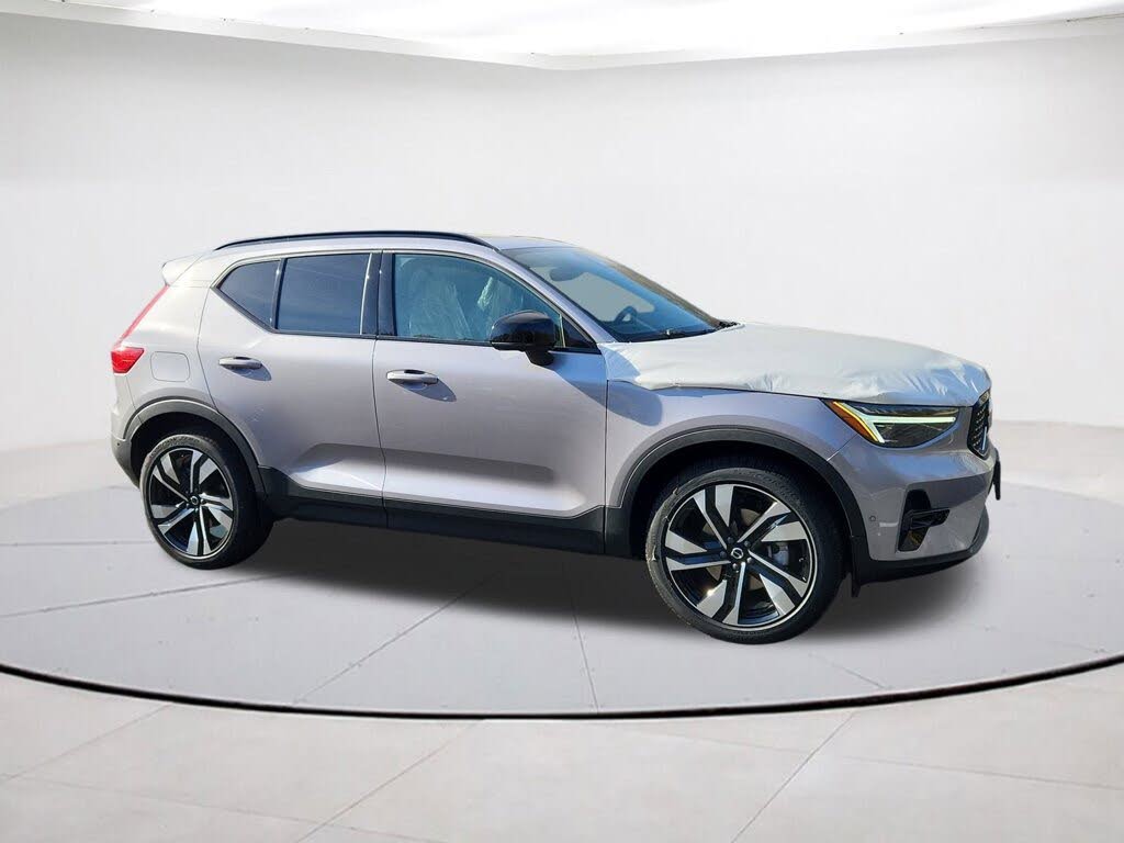 2026 Volvo XC40 B5 Ultra AWD