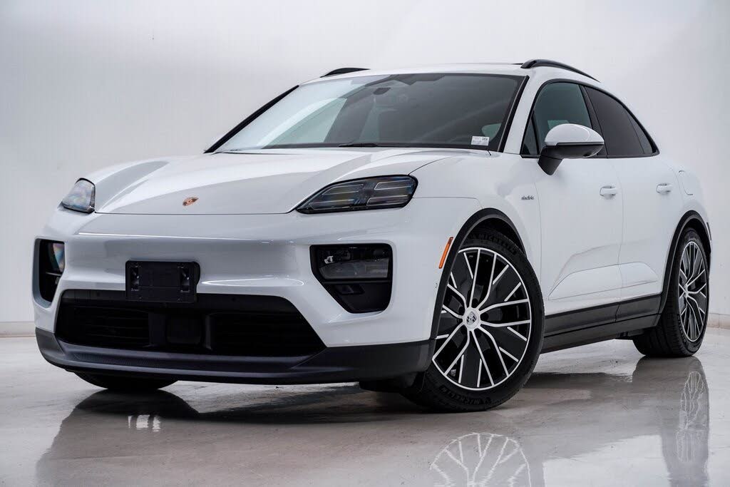 2025 Porsche Macan AWD