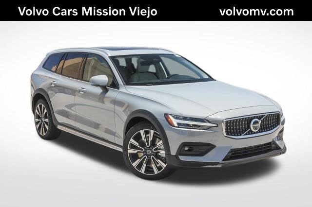 2025 Volvo V60 Cross Country B5 Ultra AWD