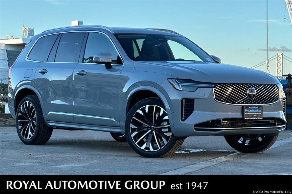 2026 Volvo XC90 B5 Plus 7-Passenger AWD