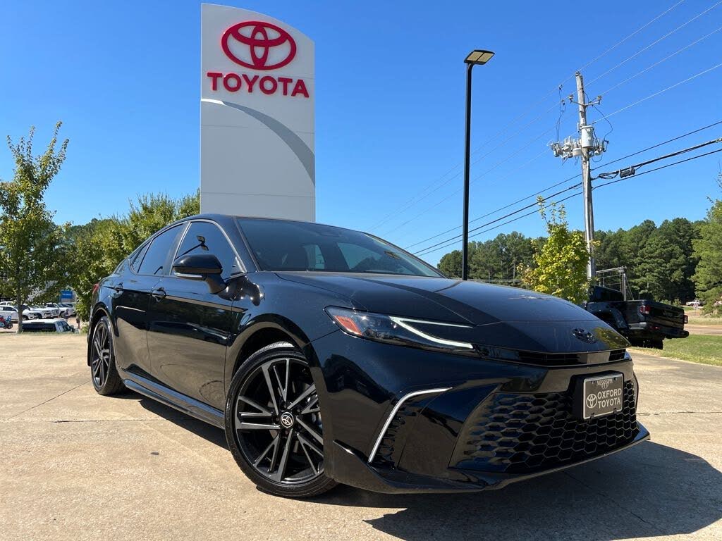 2025 Toyota Camry XSE FWD