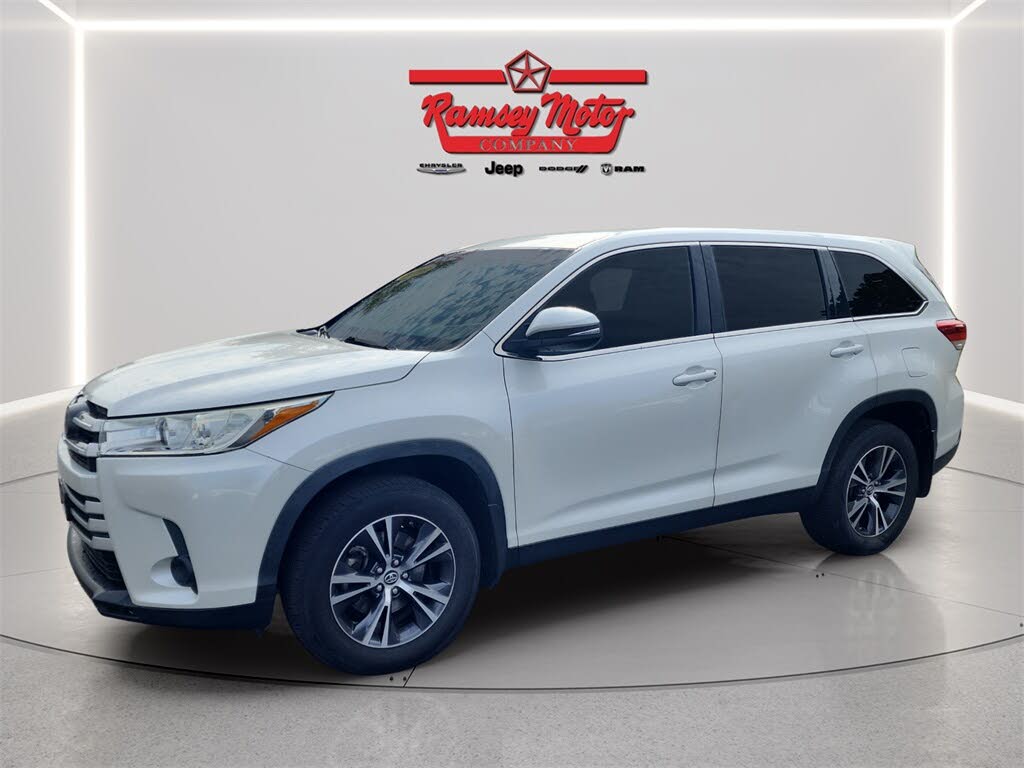 2019 Toyota Highlander LE FWD