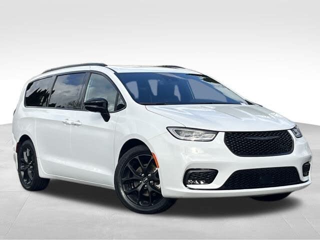 2025 Chrysler Pacifica Limited FWD
