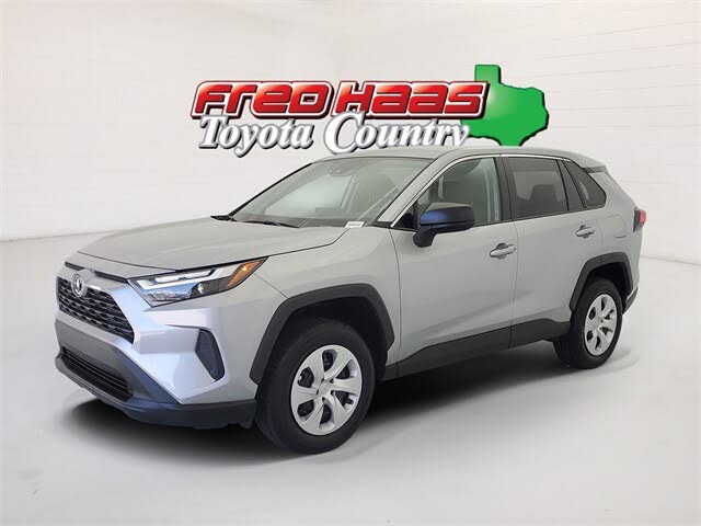2025 Toyota RAV4 LE FWD