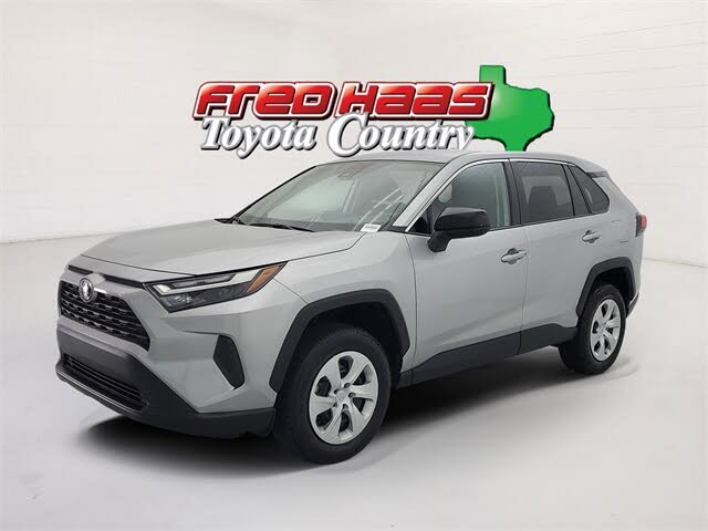 2025 Toyota RAV4 LE FWD
