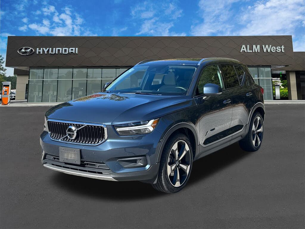 2021 Volvo XC40 T5 Momentum AWD