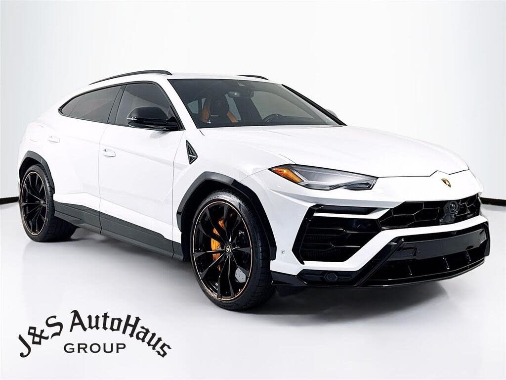 2022 Lamborghini Urus AWD