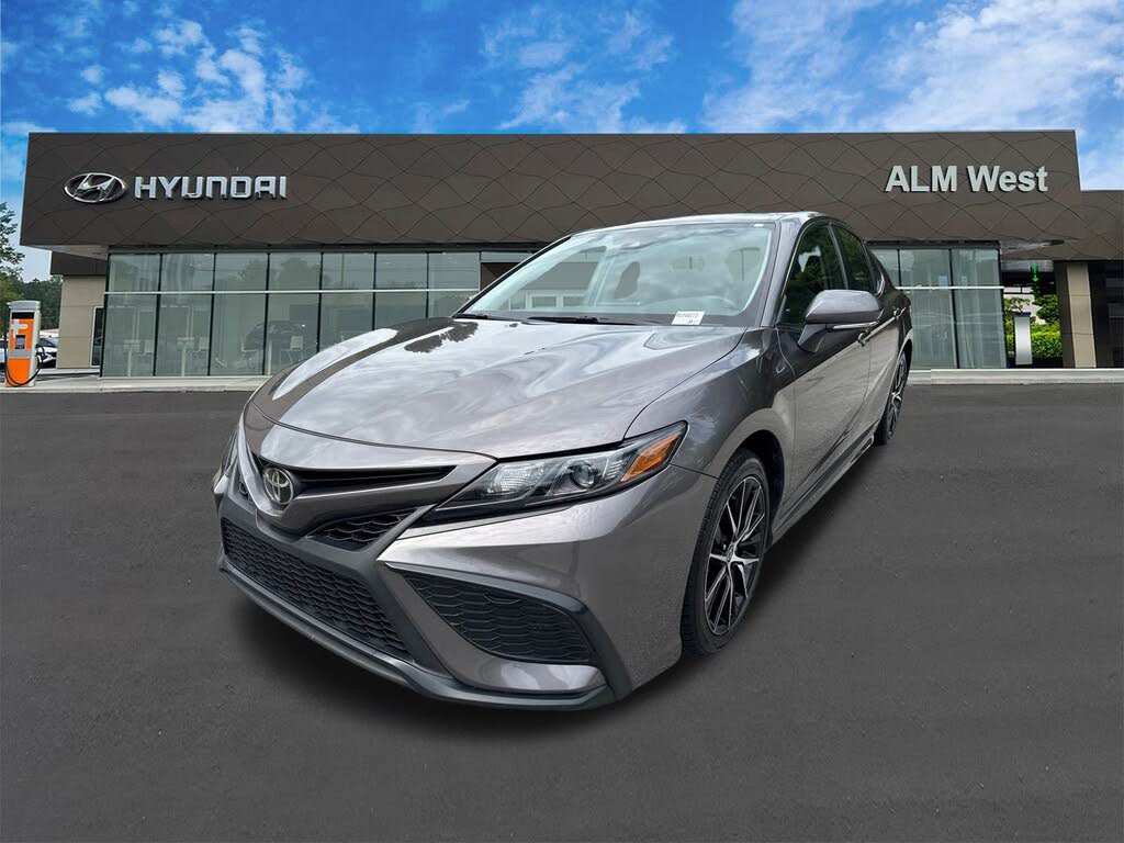 2024 Toyota Camry SE Nightshade FWD