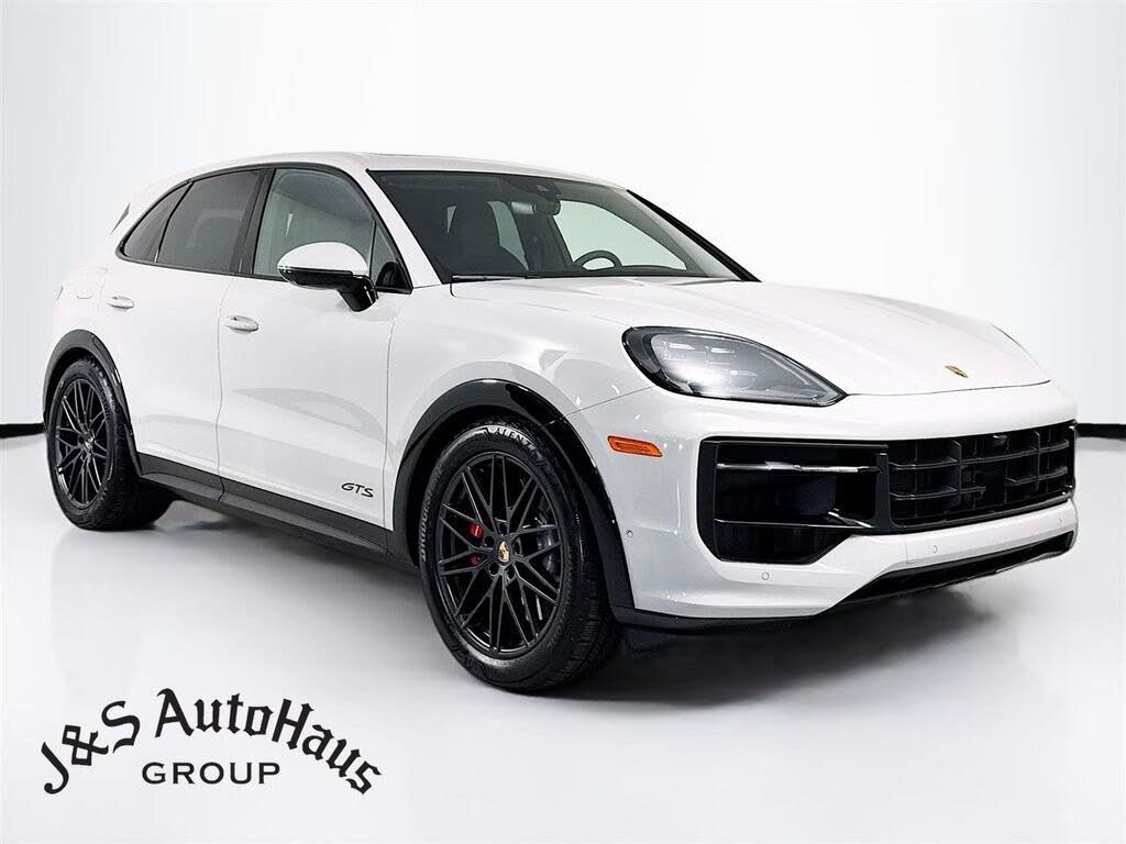 2025 Porsche Cayenne GTS AWD