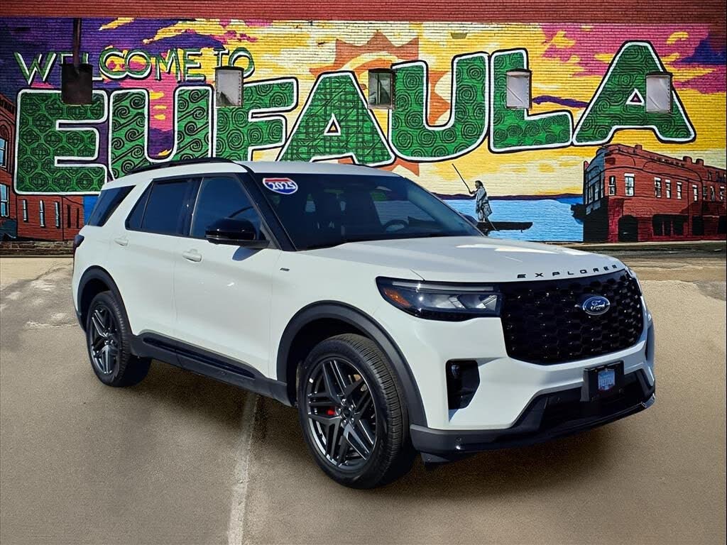 2025 Ford Explorer ST-Line AWD