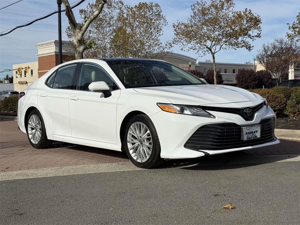 2019 Toyota Camry XLE FWD