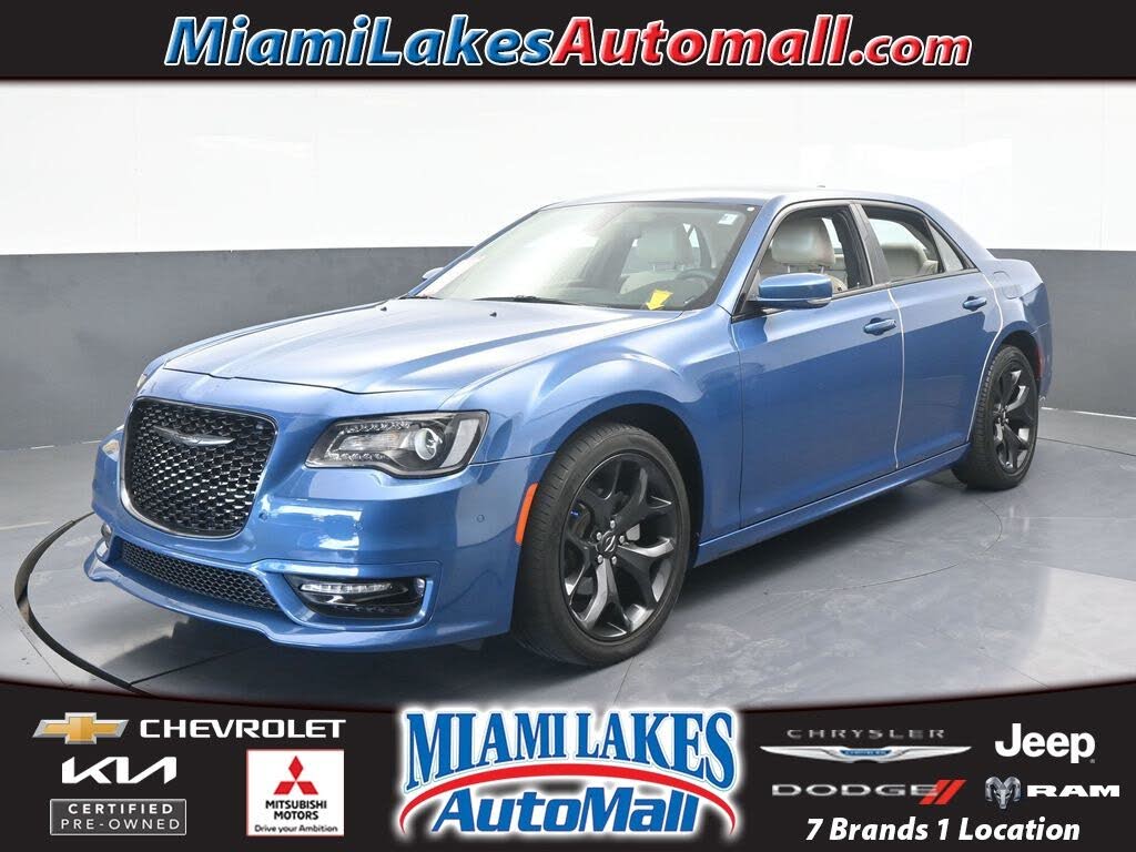 2022 Chrysler 300 Touring L RWD