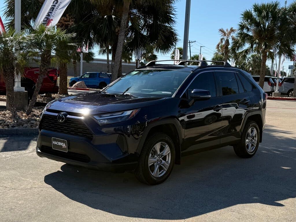 2022 Toyota RAV4 XLE FWD