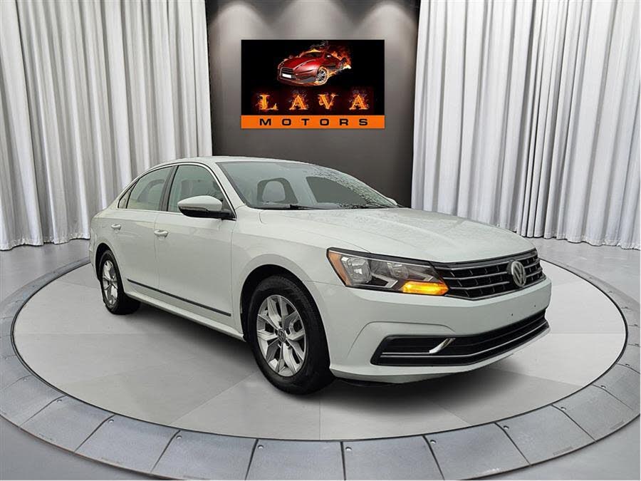 2017 Volkswagen Passat 1.8T SEL Premium