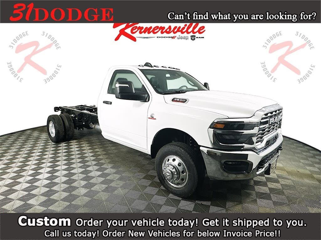 2026 RAM 3500 Chassis Tradesman Regular Cab LB DRW 4WD