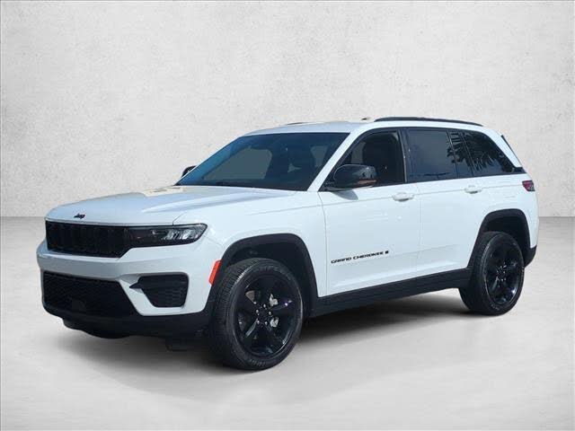 2022 Jeep Grand Cherokee Altitude RWD