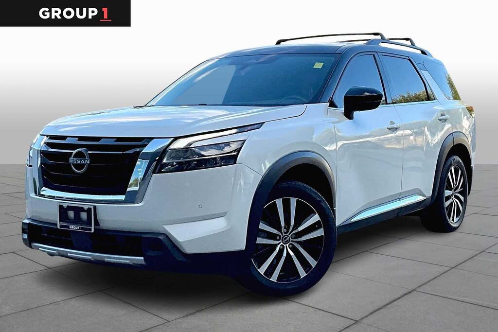 2023 Nissan Pathfinder Platinum FWD