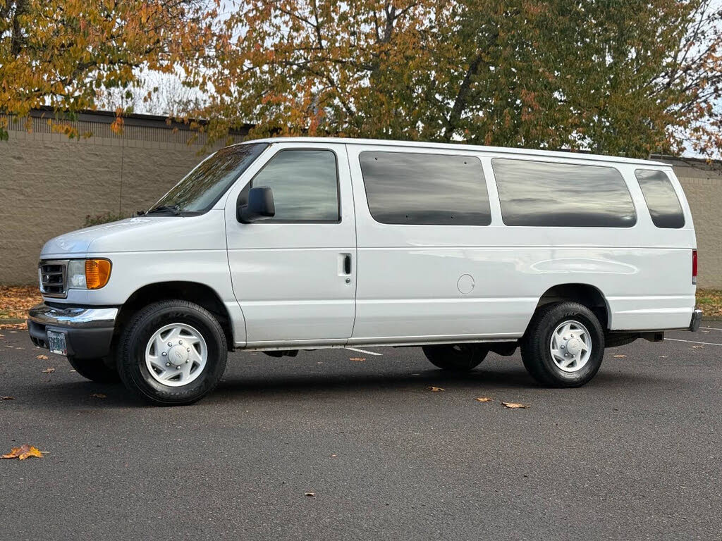 2007 Ford E-Series E-350 Super Duty XLT Extended Passenger Van