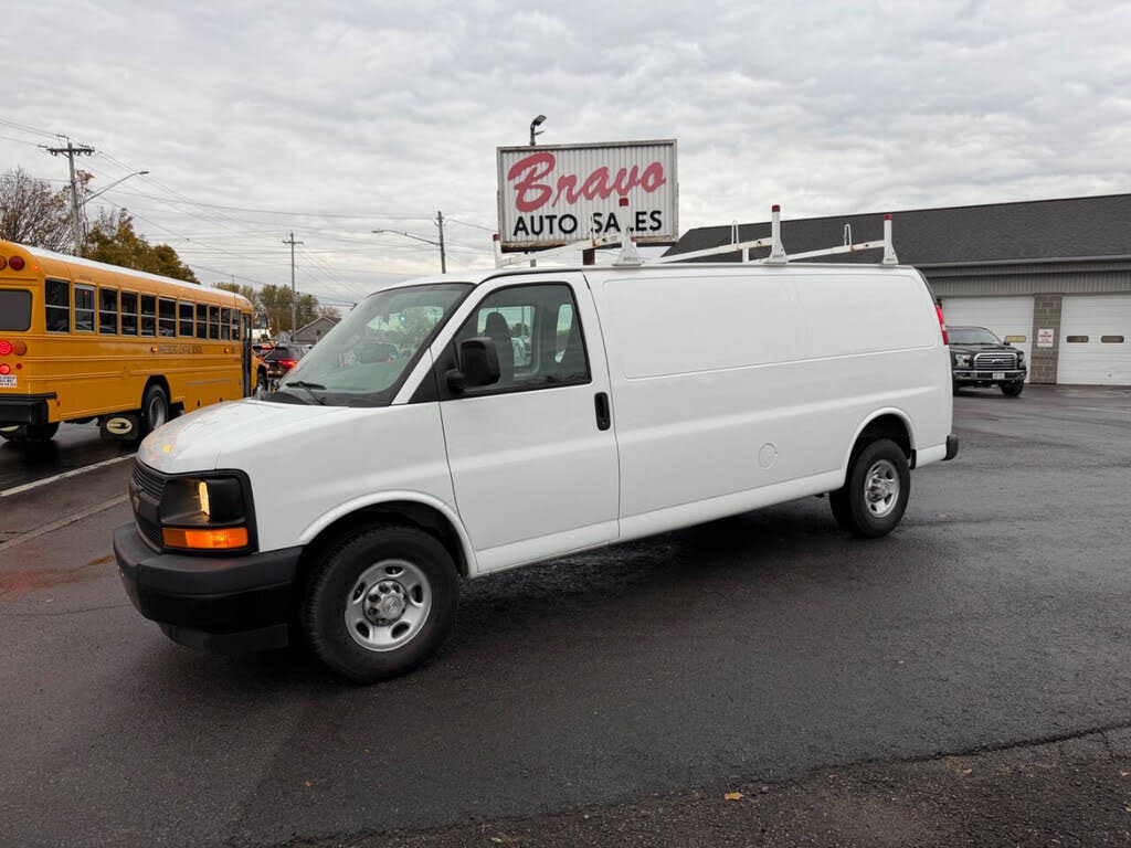2017 Chevrolet Express Cargo 2500 Extended RWD